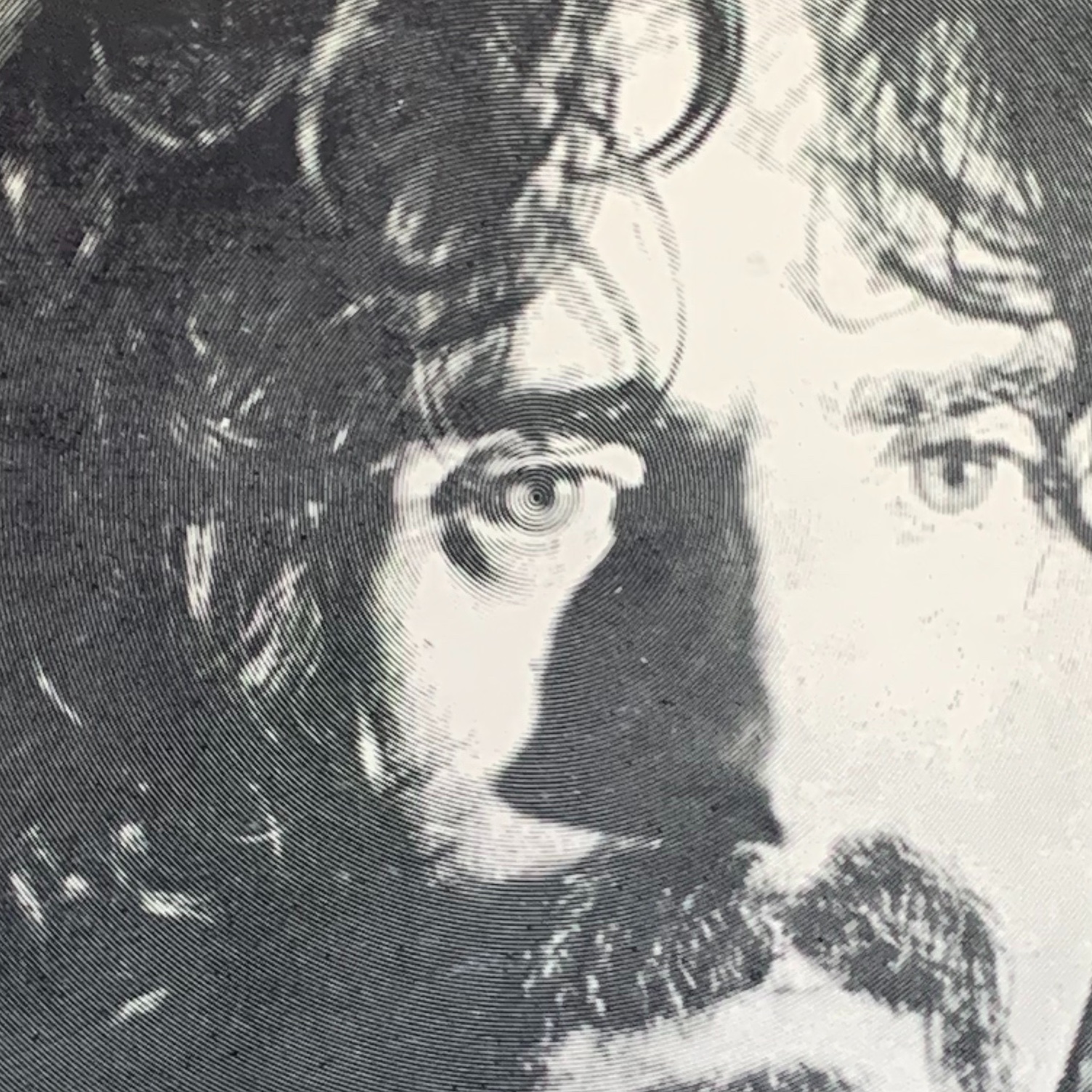 Zoomed in picture of radial gradient on Zappa's eye in Absolutely Free